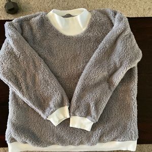 Softest Cuddl Duds Gray and White Sweatshirt